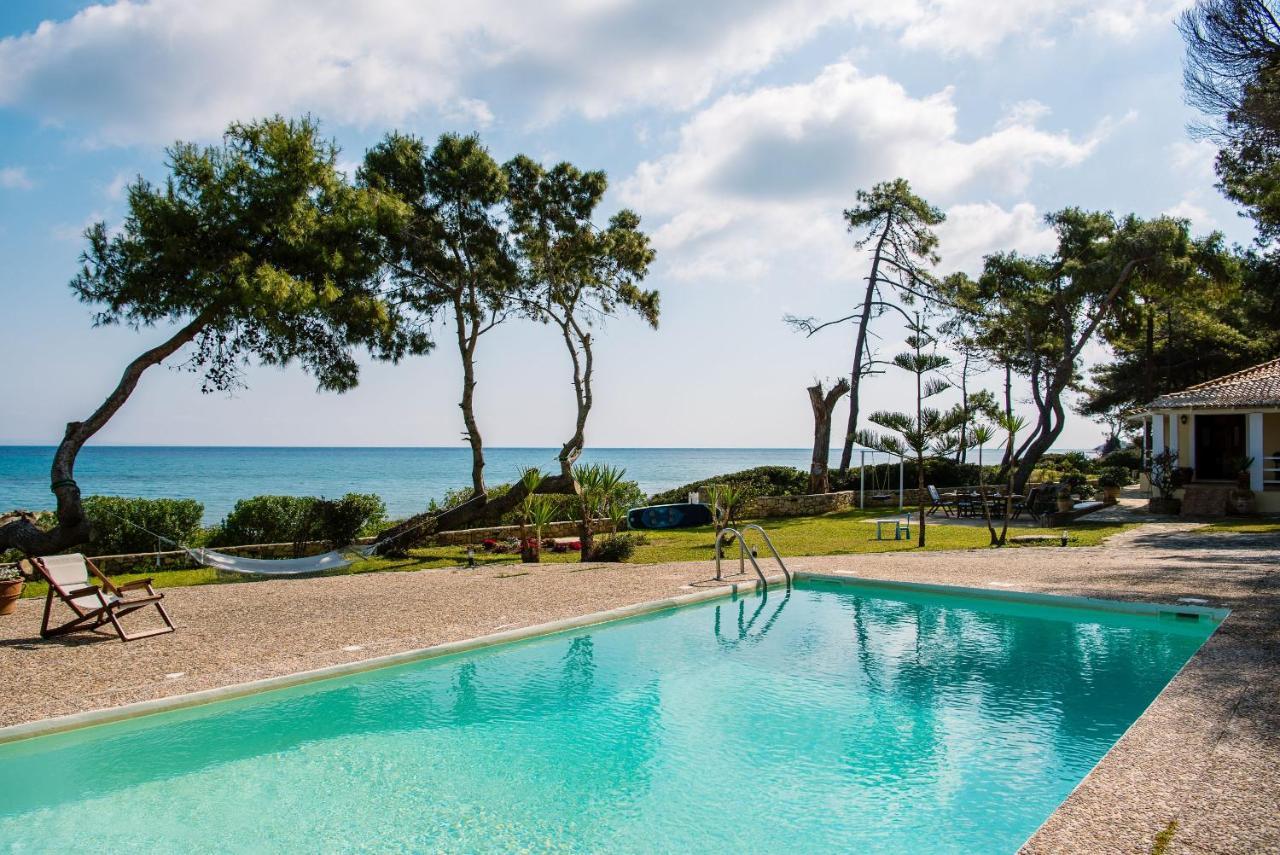 Azzuro Beach House - On The Beach & Private Pool, By Zantewize Vasilikos  Exterior photo
